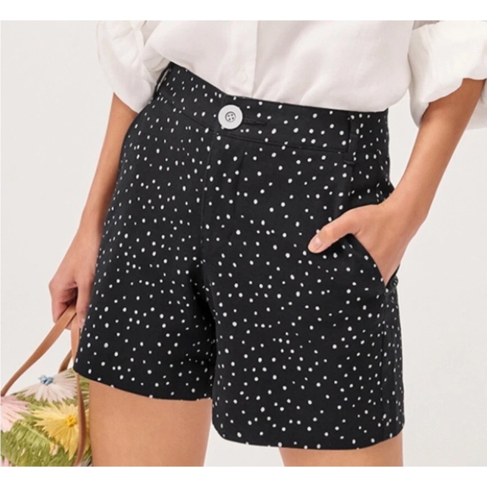 CAbi Pasadena Women’s Polka Dot Short. NWT Size 6